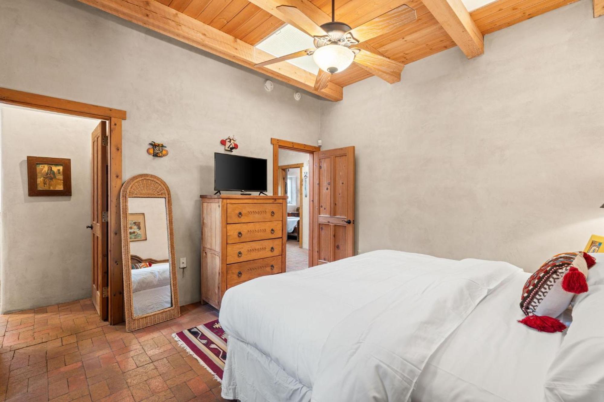 654 W San Francisco Santa Fe