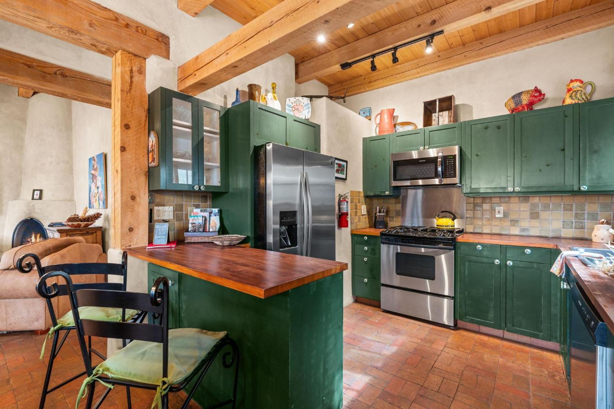 654 W San Francisco *